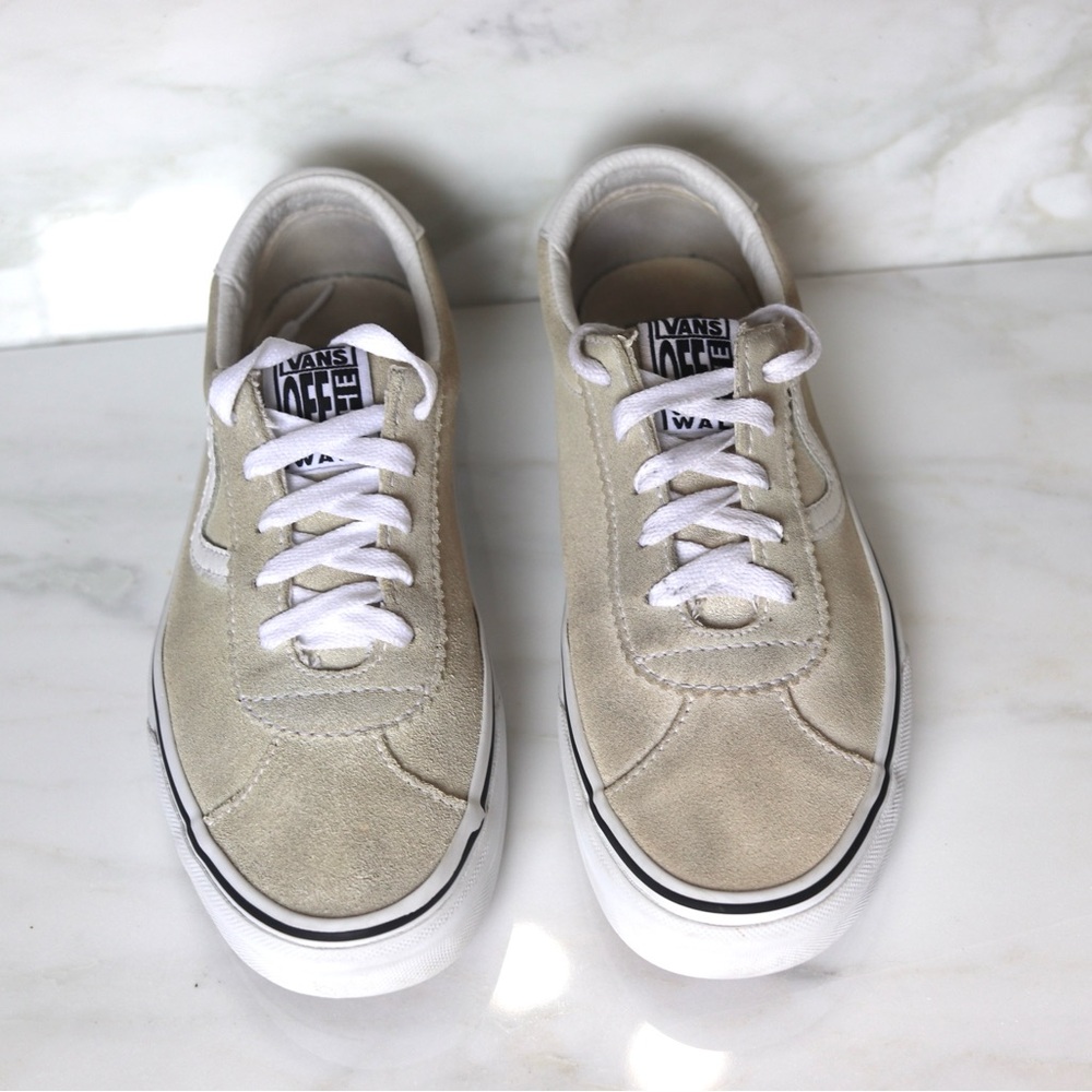 Vans off the wall skateboard suede sneakers, off white, casual skater Indy